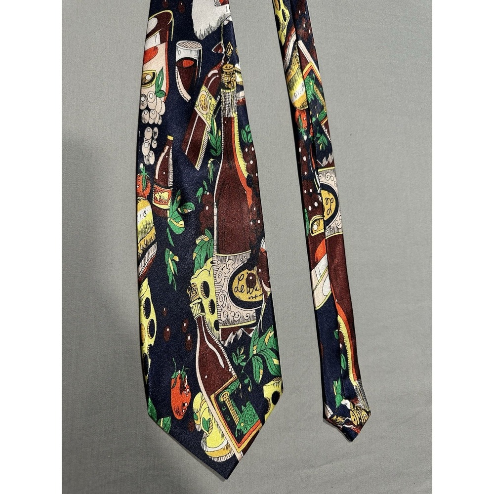 Christian Giorgiou Wine Tasting Winery Vineyard Alcohol Blue Necktie